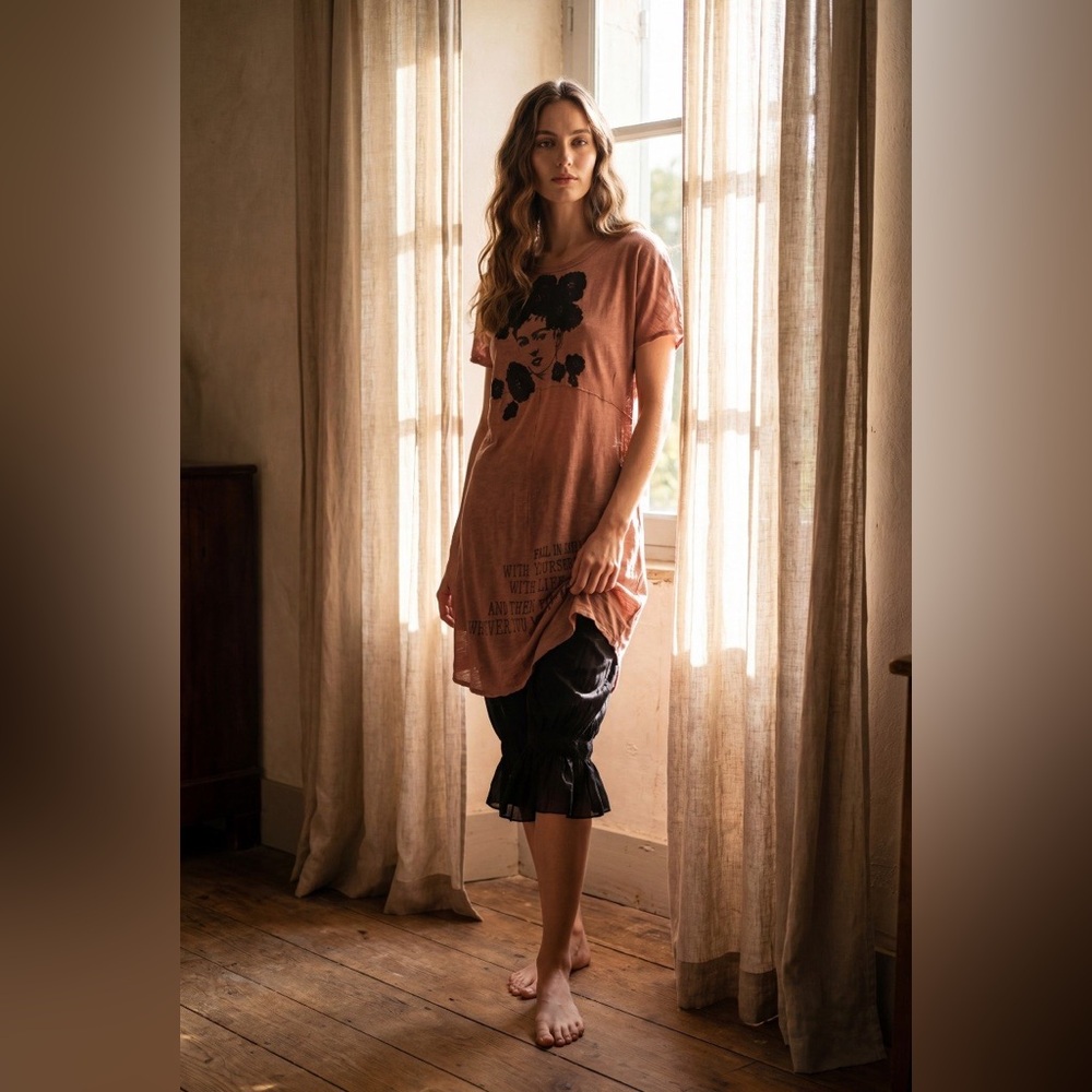 “Viva La Frida” Hand Crafted Rust Graphic Short Sleeve Tunic - Picture 9 of 12
